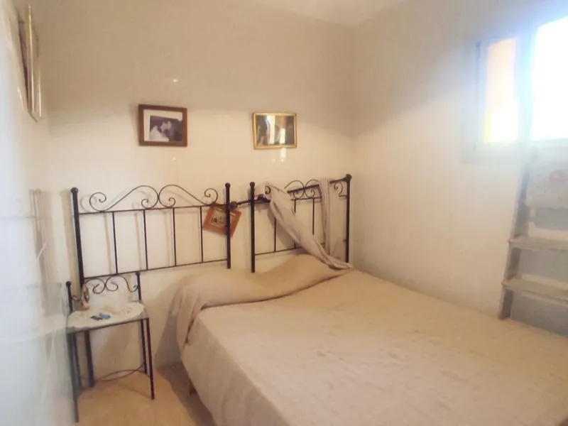 Discover the perfect balance between peaceful countryside living and a vibrant coastal lifestyle with this charming finca, ideally located just 10 minutes by car from the lively coastal town of La Cala de Mijas, one of the most sought-after areas on the C