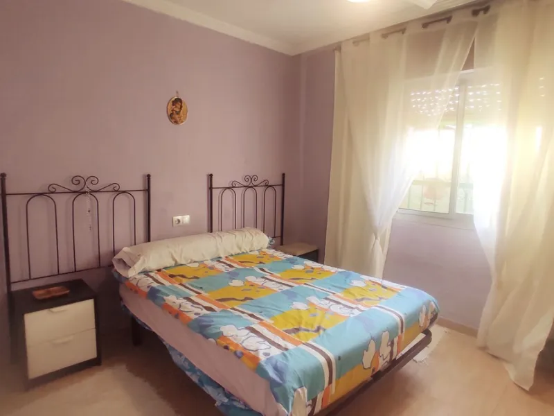 Discover the perfect balance between peaceful countryside living and a vibrant coastal lifestyle with this charming finca, ideally located just 10 minutes by car from the lively coastal town of La Cala de Mijas, one of the most sought-after areas on the C