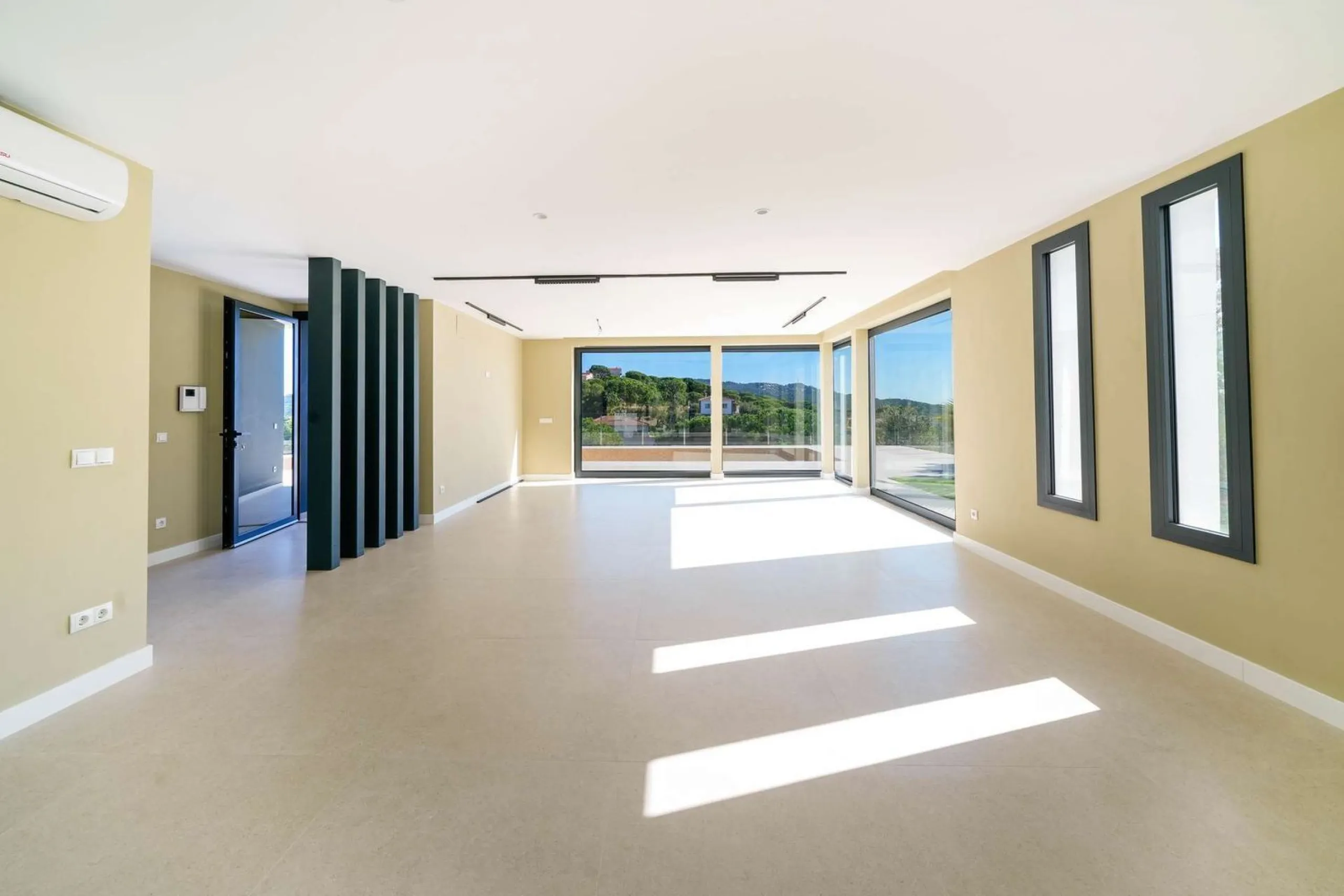 Modern and bright villa with sea views in Els Pinars, Lloret de Mar
