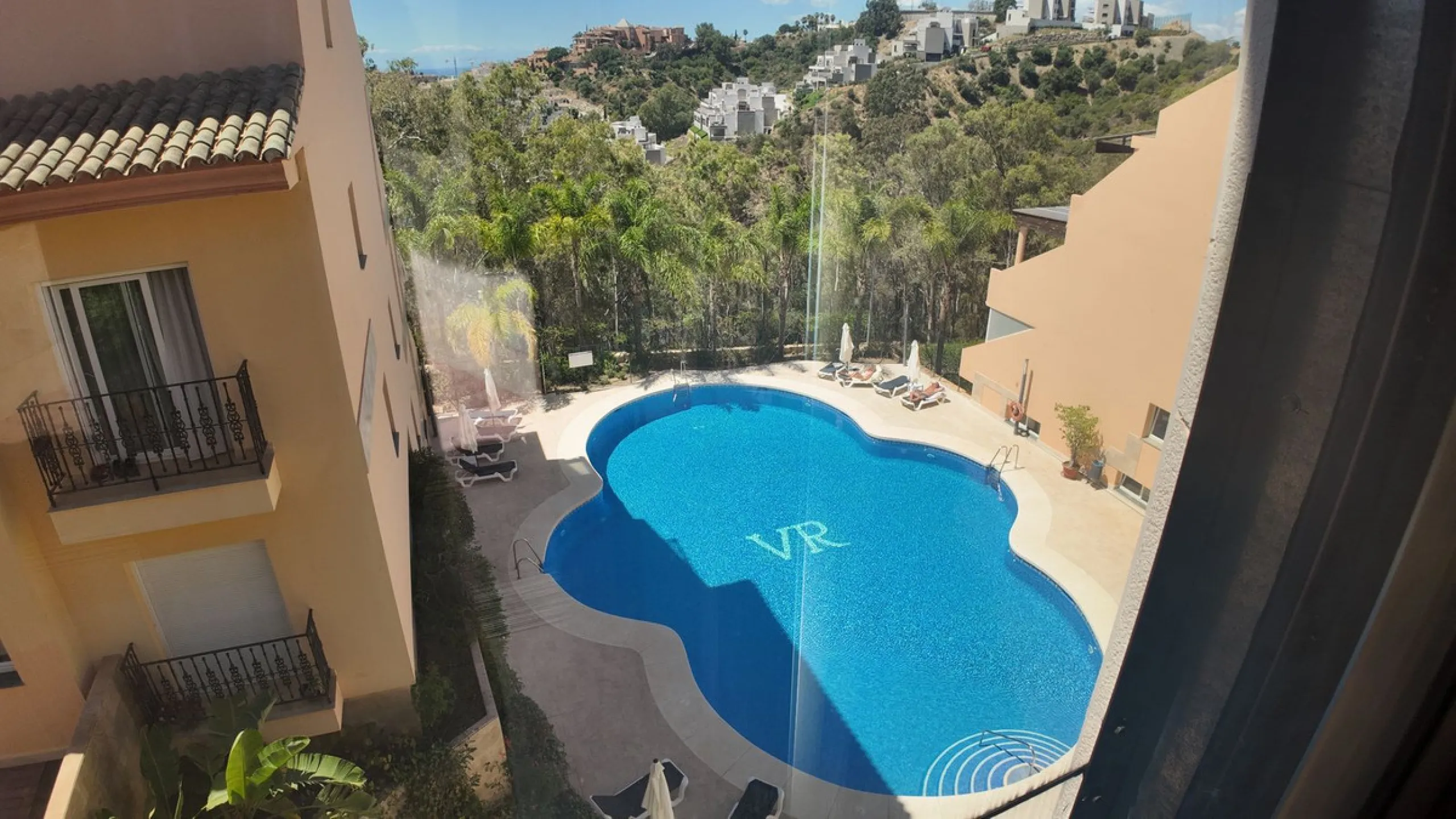 Traumwohnung in Nueva Andalucia: Privatsphäre, Komfort und Ruhe