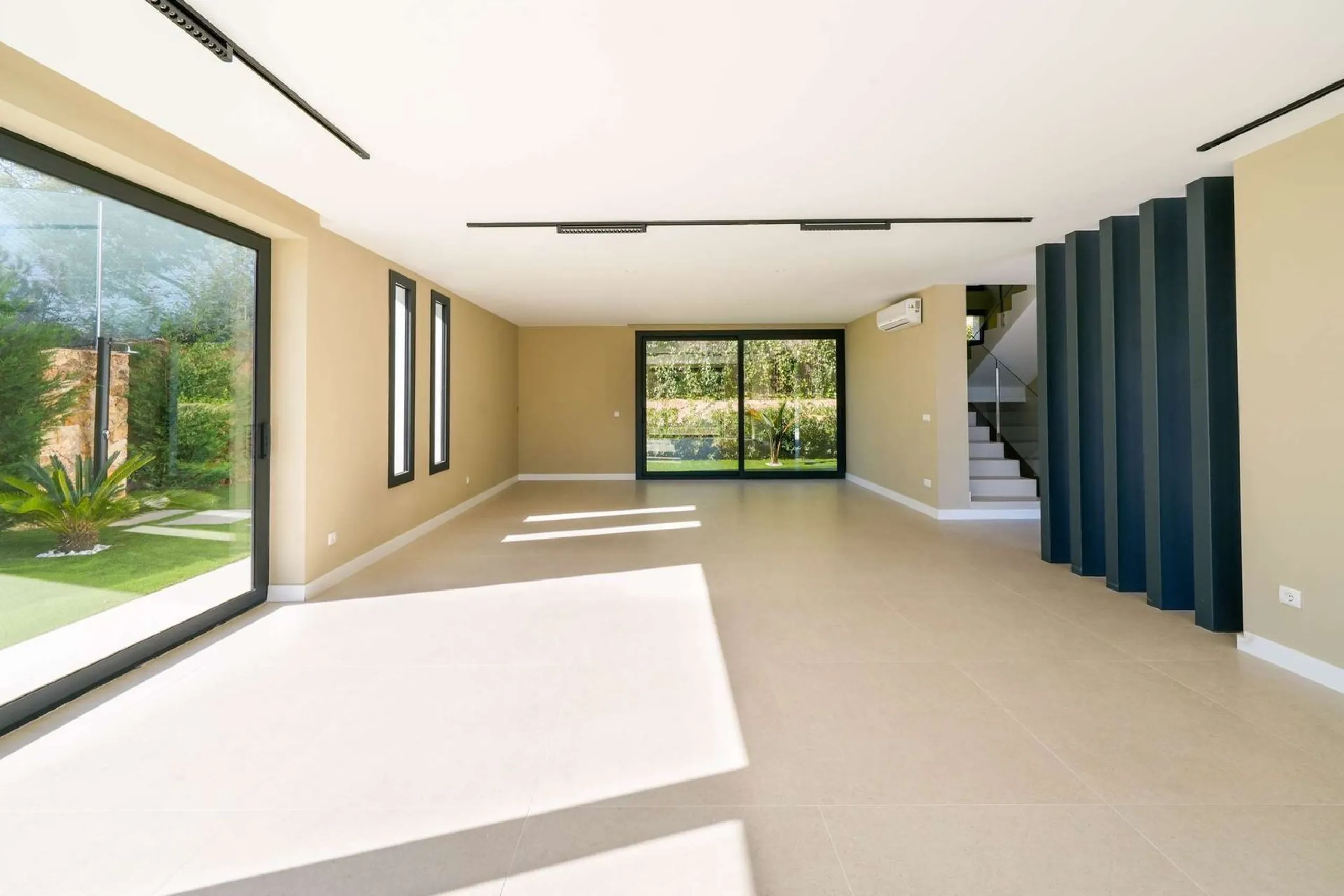 Modern and bright villa with sea views in Els Pinars, Lloret de Mar