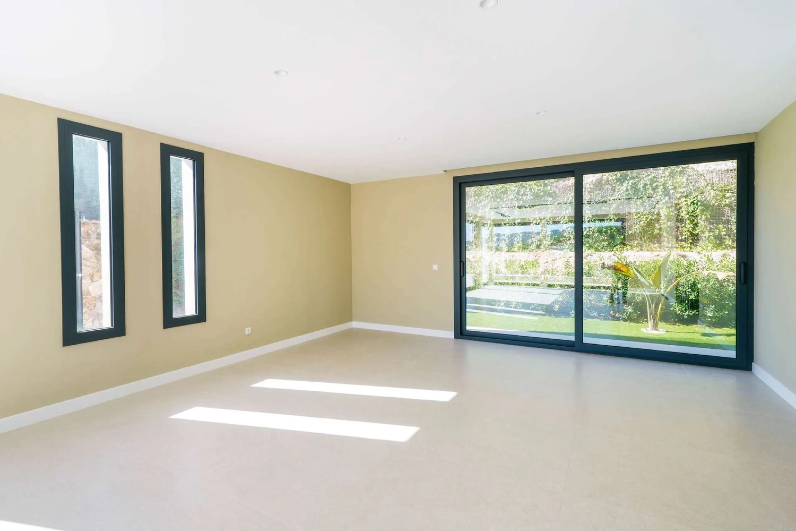 Modern and bright villa with sea views in Els Pinars, Lloret de Mar