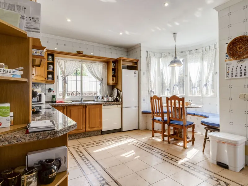 Villa in Central Marbella  fantastic reform project. – Incredible Potential.
