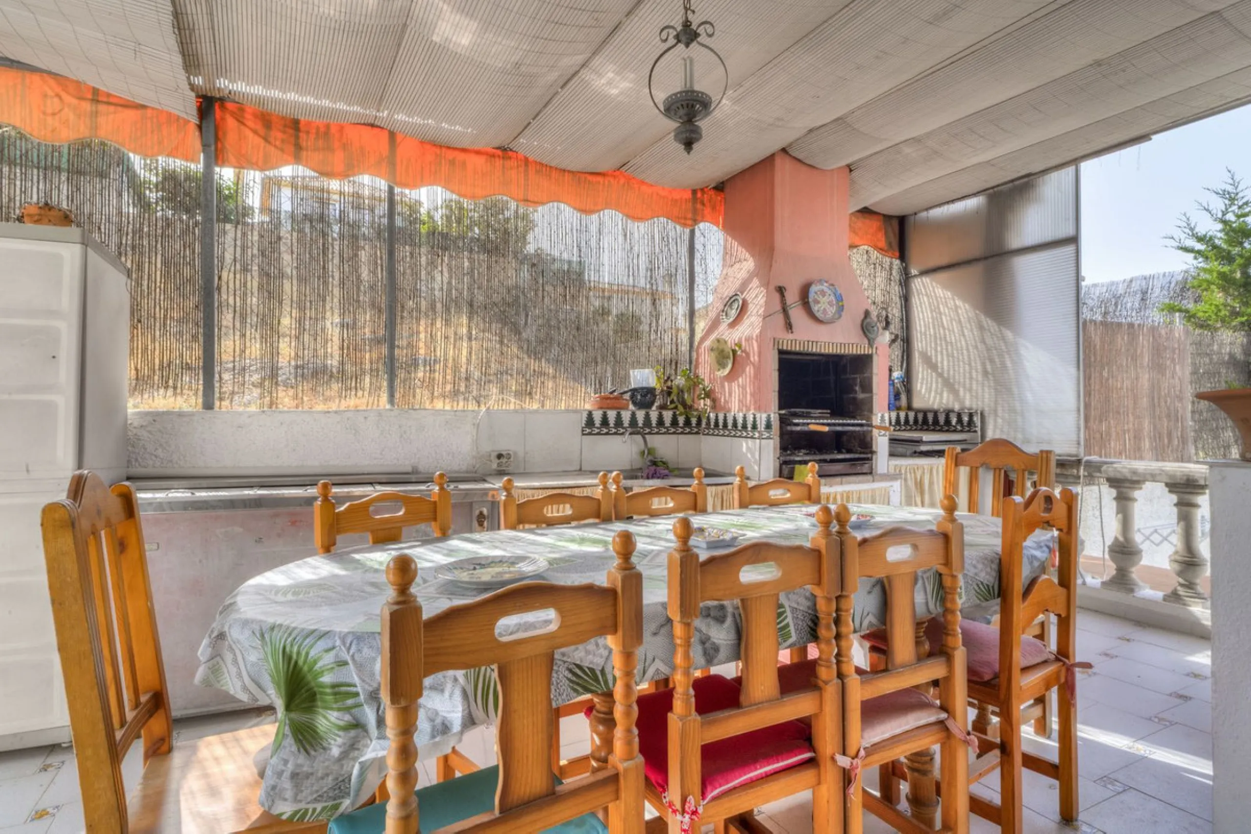 Villa in Central Marbella  fantastic reform project. – Incredible Potential.