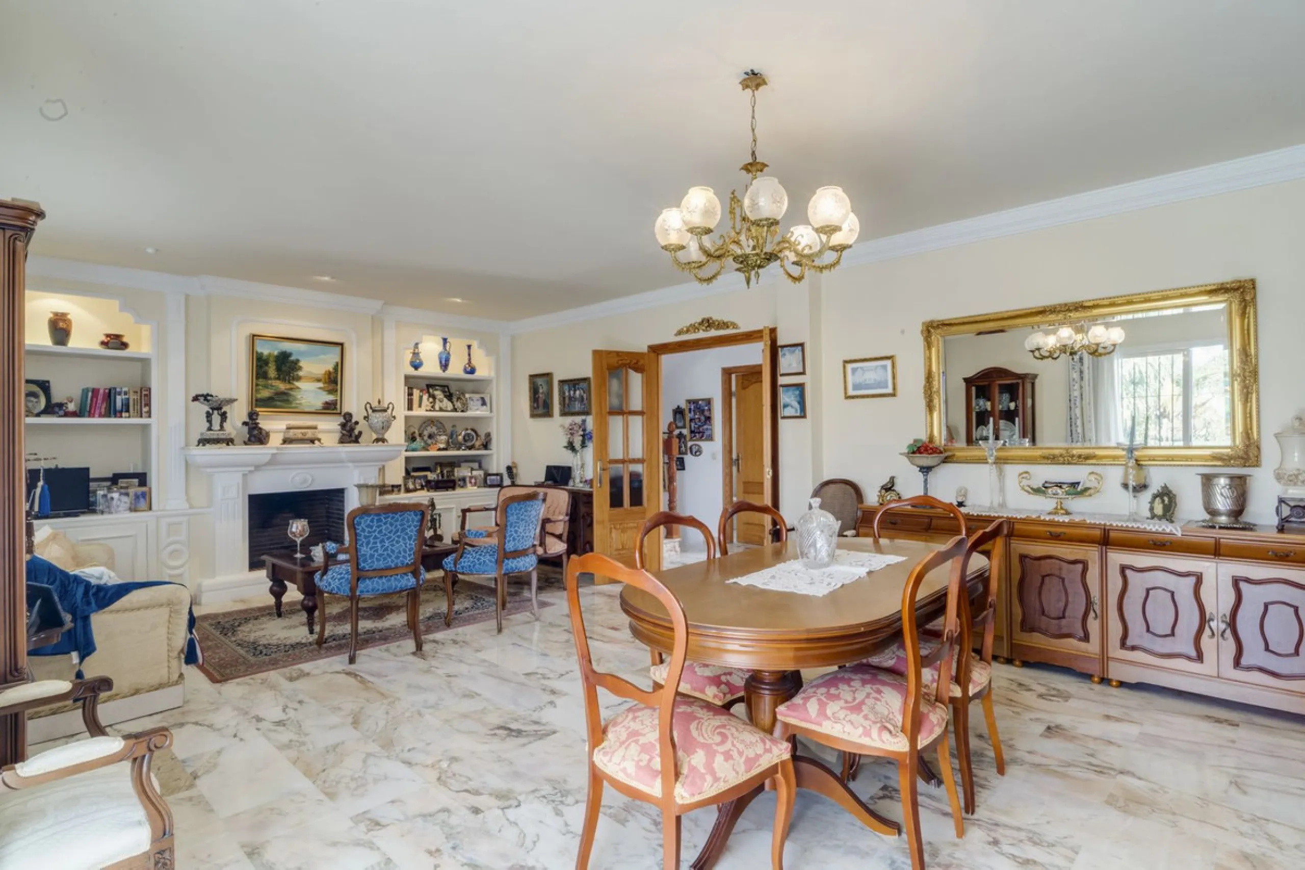 Villa in Central Marbella  fantastic reform project. – Incredible Potential.