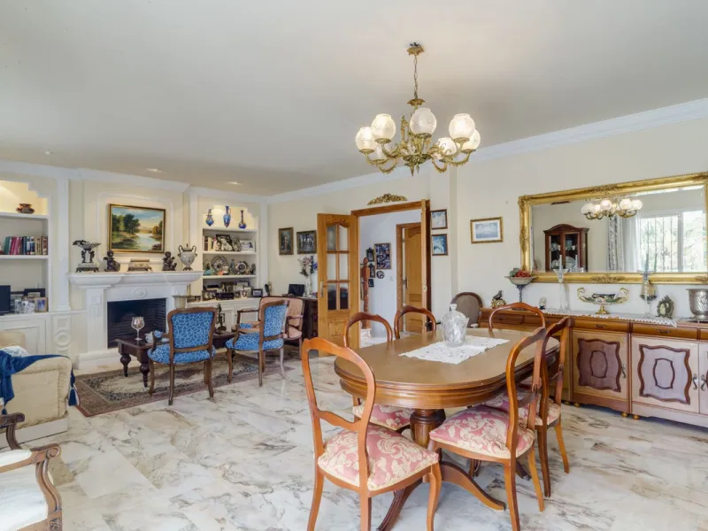 Villa in Central Marbella  fantastic reform project. – Incredible Potential.