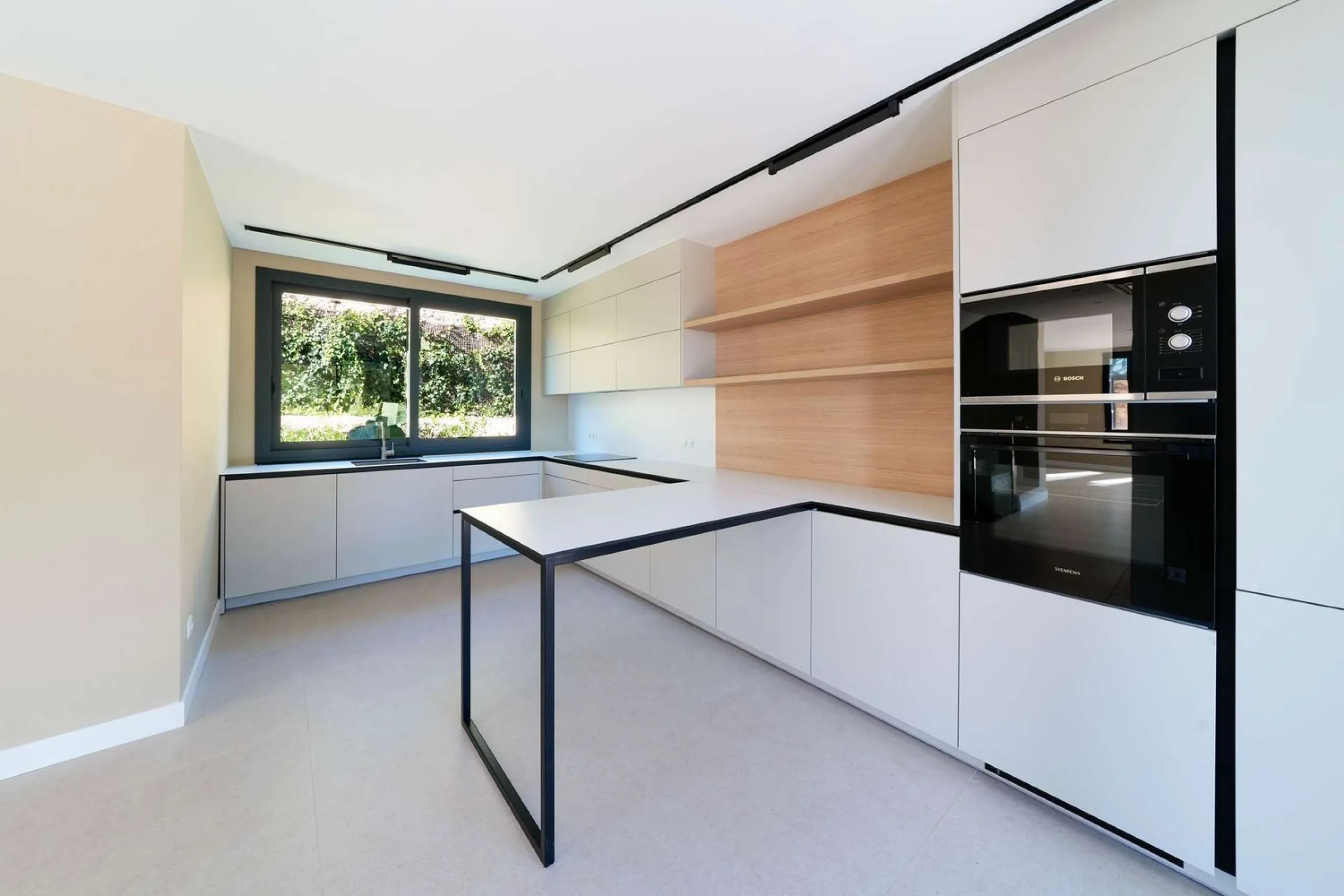 Modern and bright villa with sea views in Els Pinars, Lloret de Mar