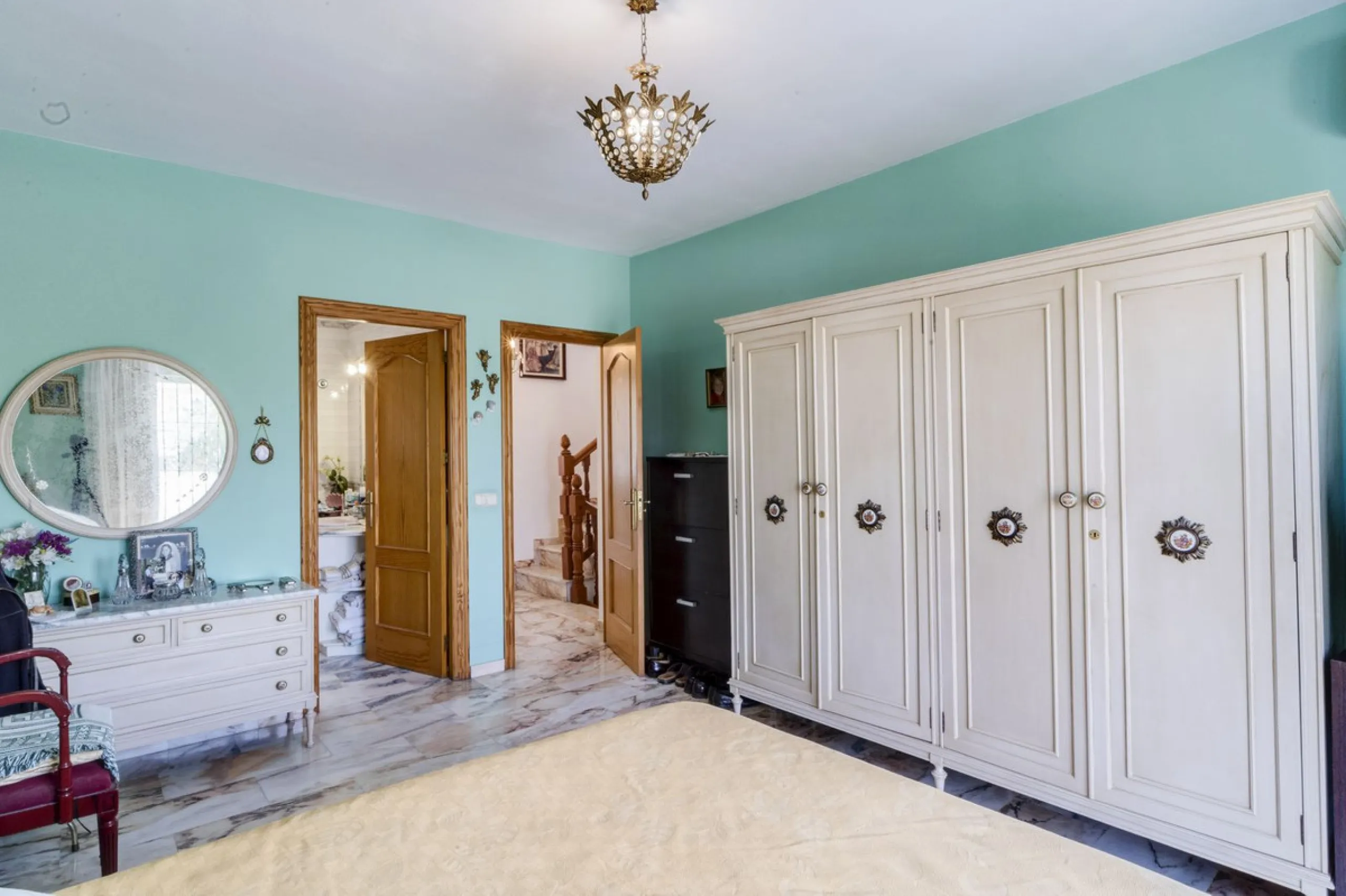 Villa in Central Marbella  fantastic reform project. – Incredible Potential.
