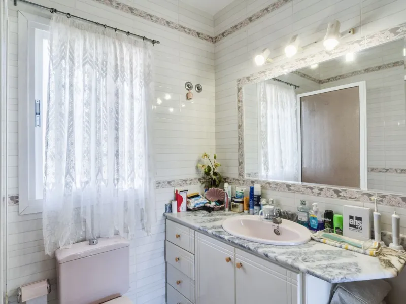 Villa in Central Marbella  fantastic reform project. – Incredible Potential.
