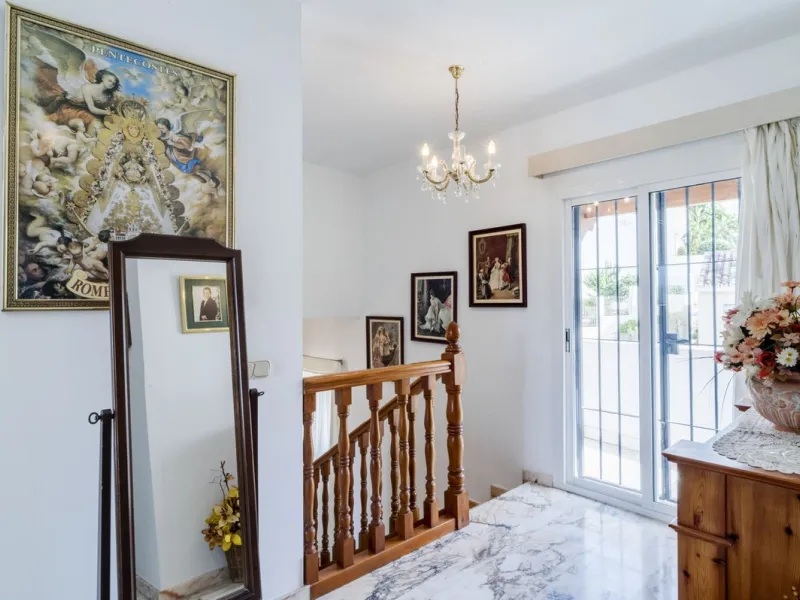 Villa in Central Marbella  fantastic reform project. – Incredible Potential.