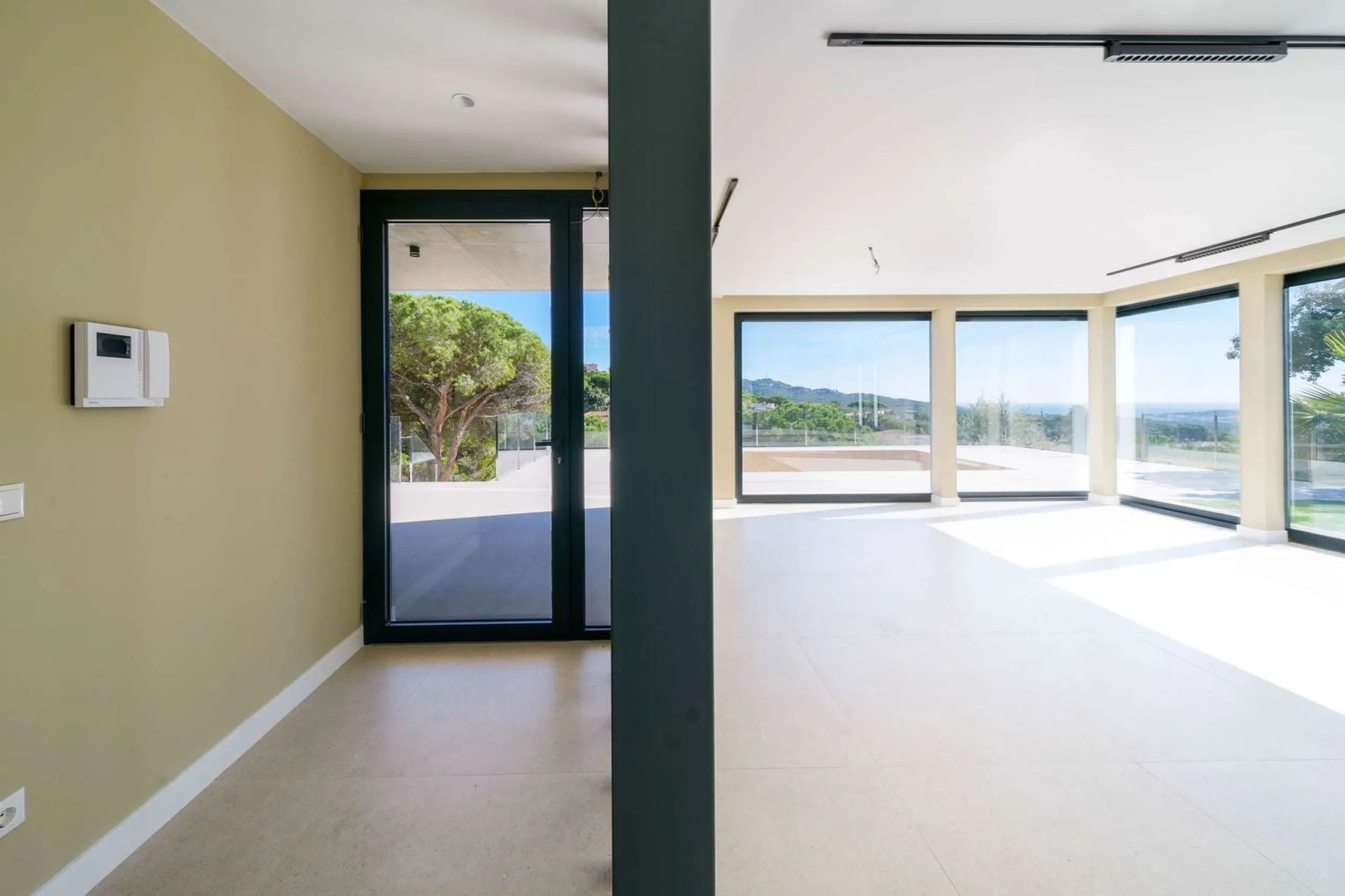 Modern and bright villa with sea views in Els Pinars, Lloret de Mar