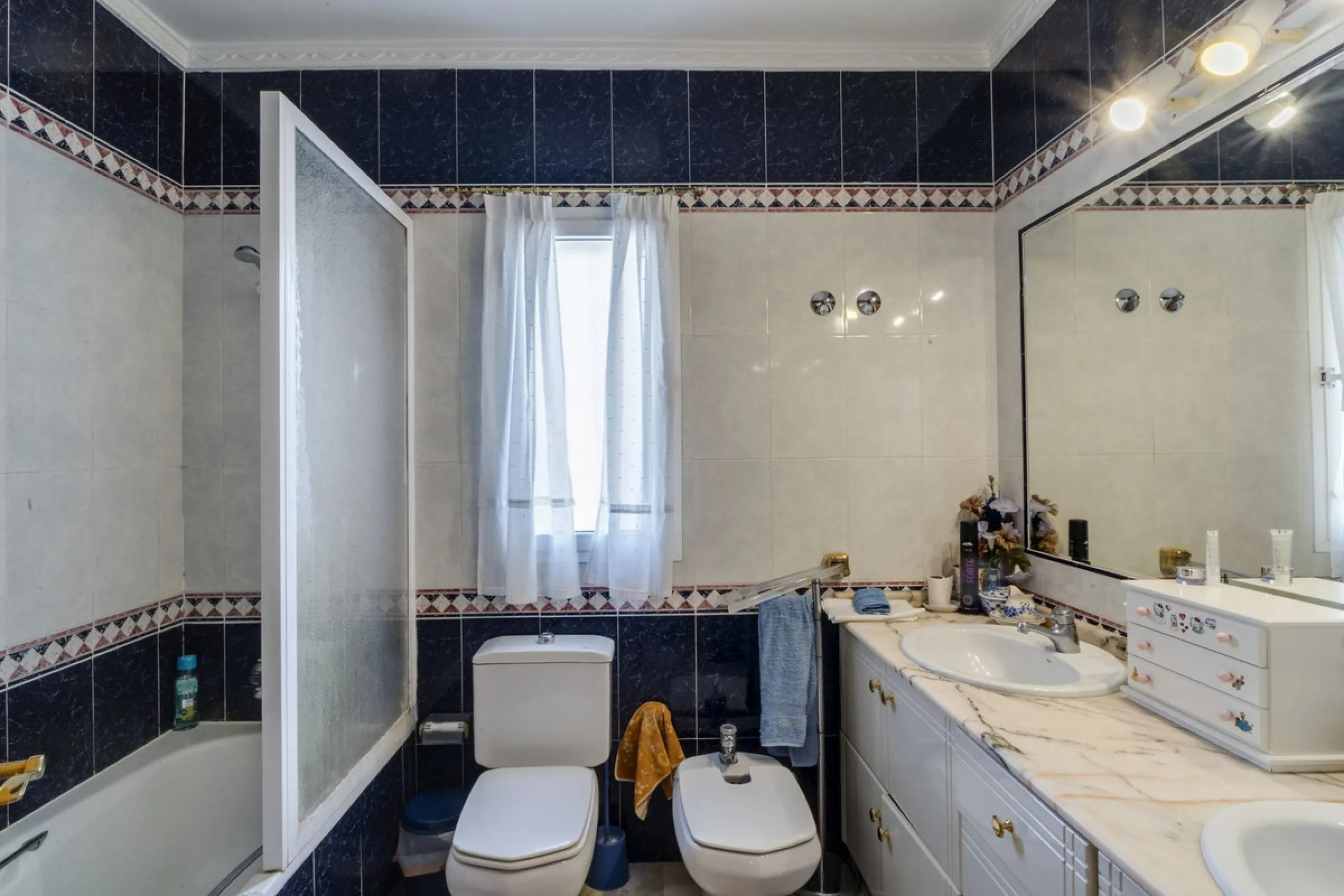 Villa in Central Marbella  fantastic reform project. – Incredible Potential.