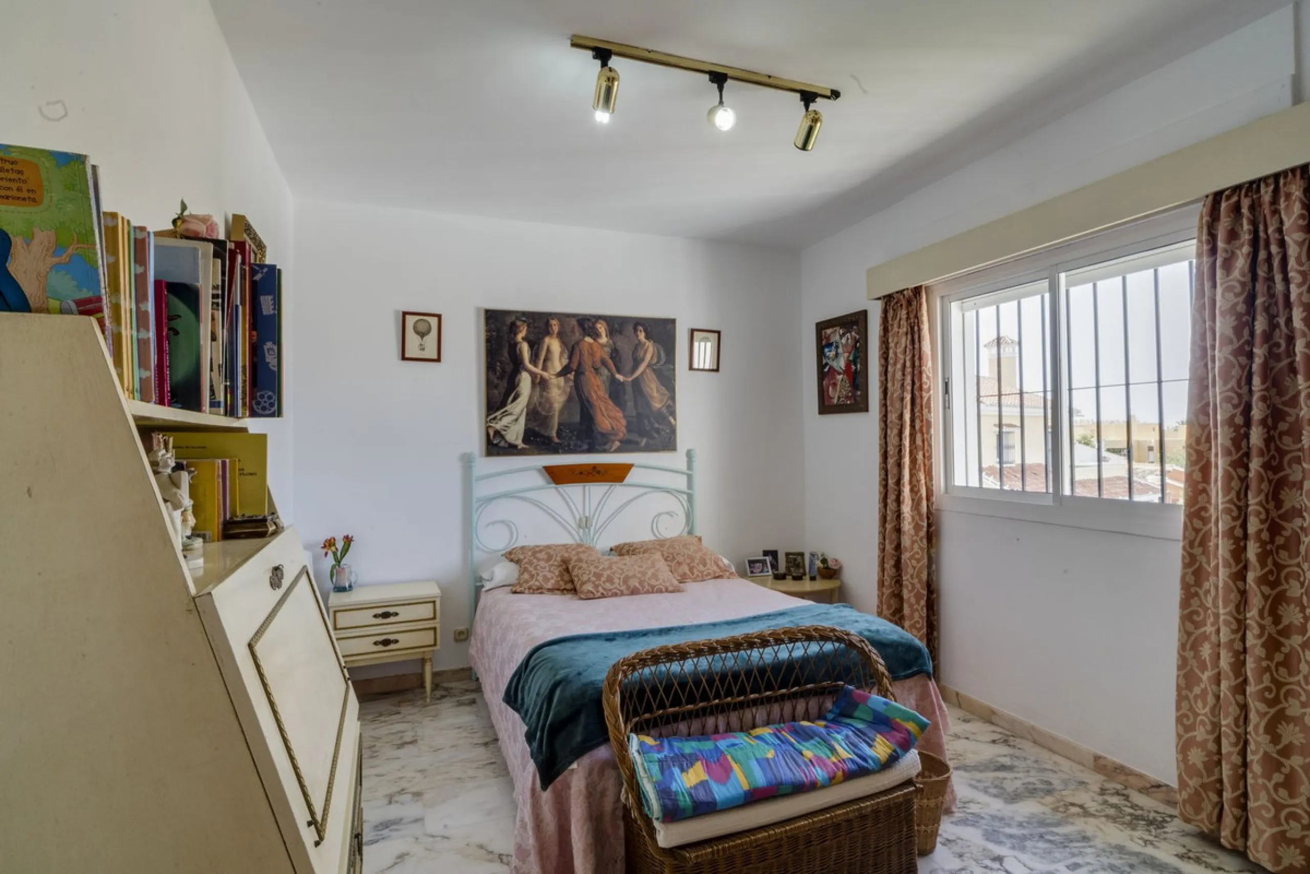 Villa in Central Marbella  fantastic reform project. – Incredible Potential.