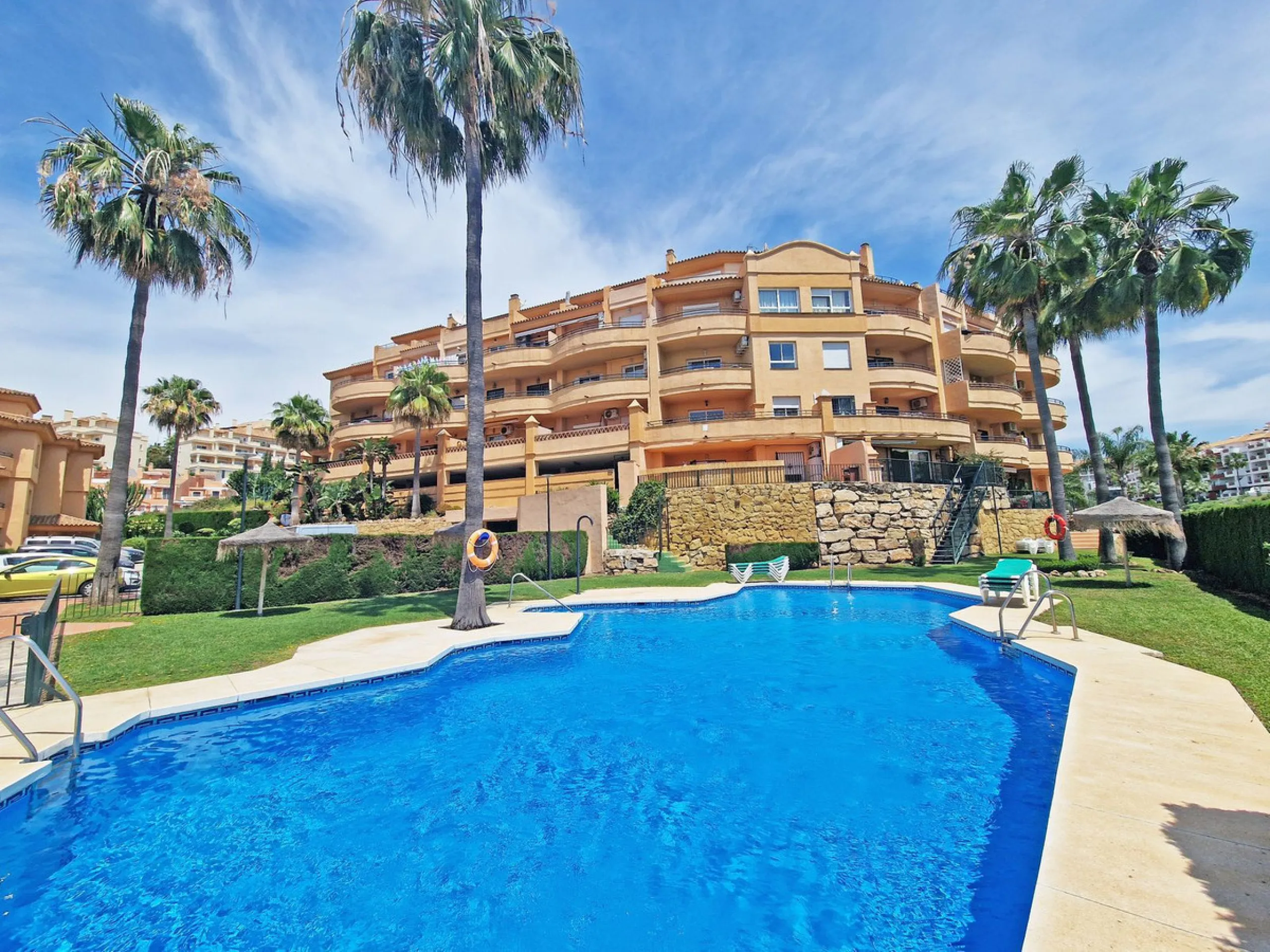 Stunning Penthouse Duplex with Open Golf & Sea Views – Riviera del Sol