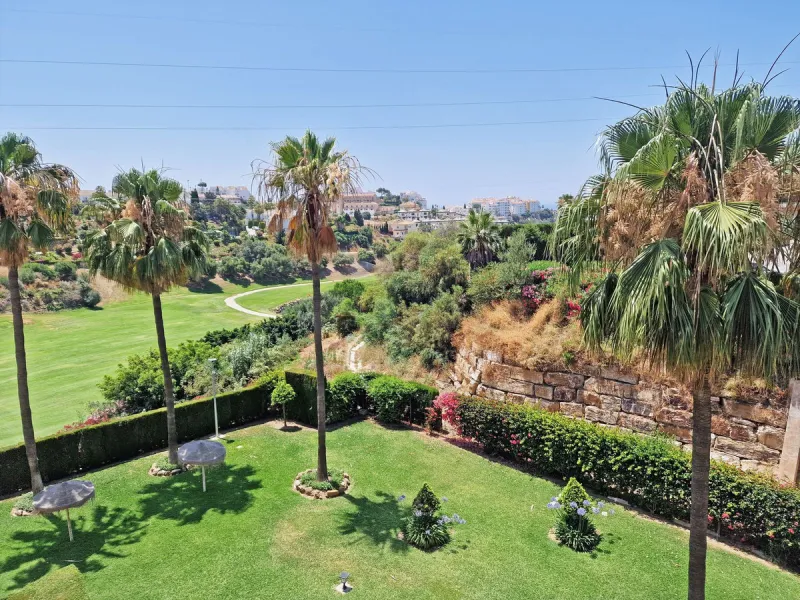 Stunning Penthouse Duplex with Open Golf & Sea Views – Riviera del Sol