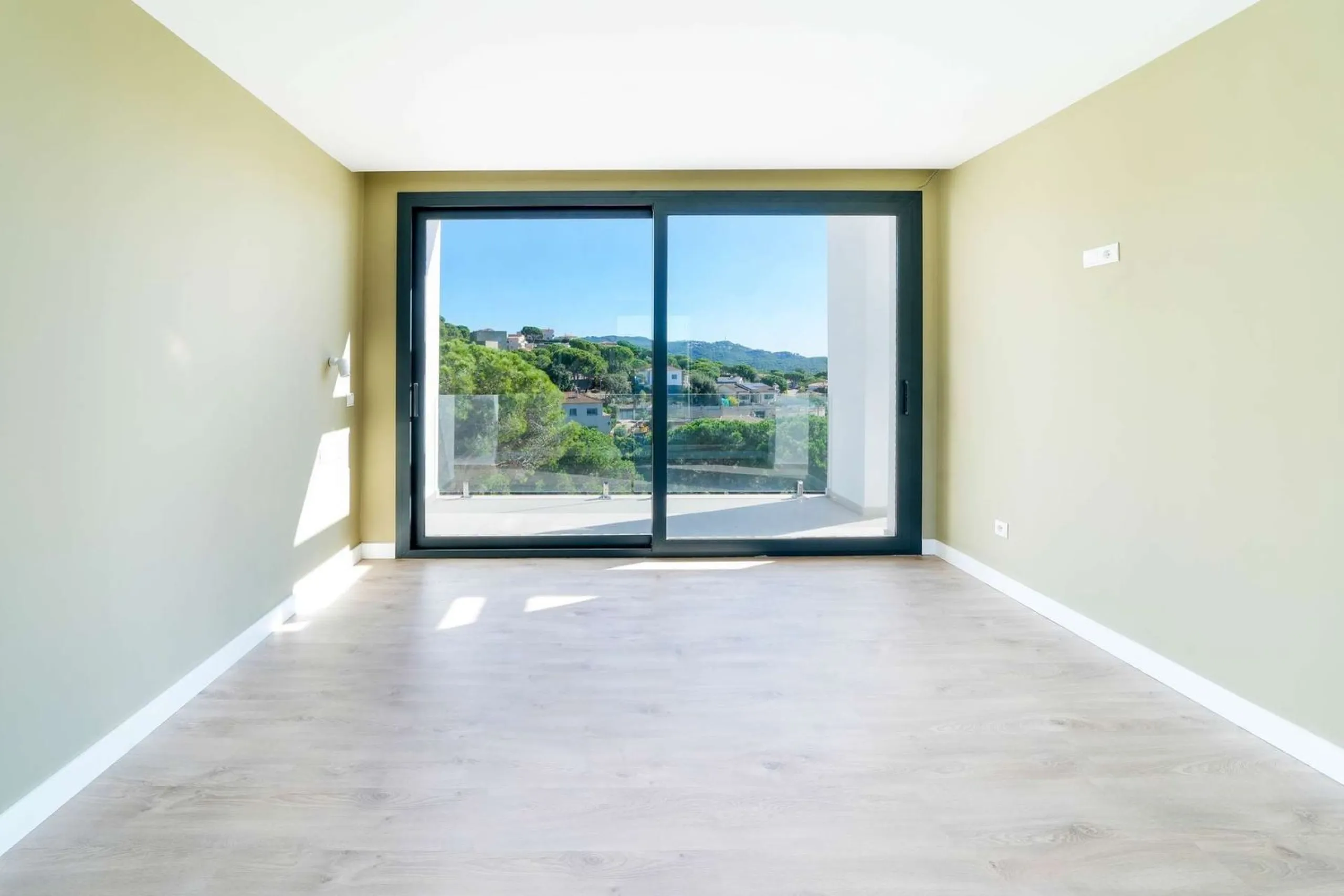 Modern and bright villa with sea views in Els Pinars, Lloret de Mar