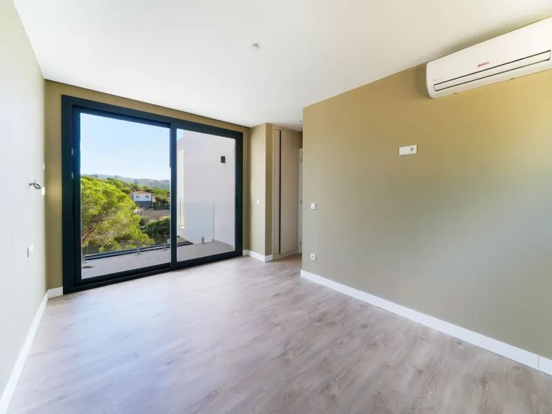 Modern and bright villa with sea views in Els Pinars, Lloret de Mar