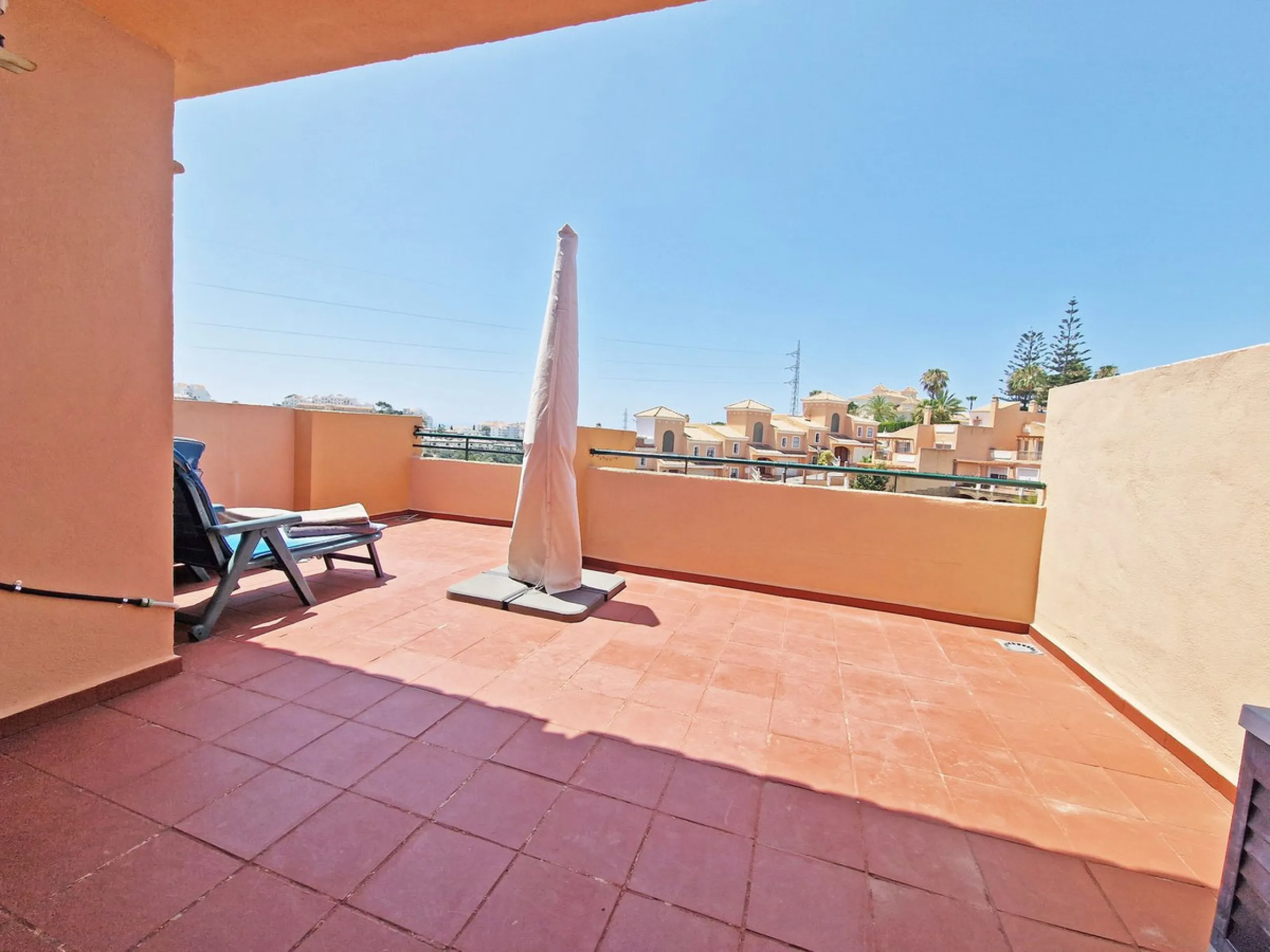 Stunning Penthouse Duplex with Open Golf & Sea Views – Riviera del Sol