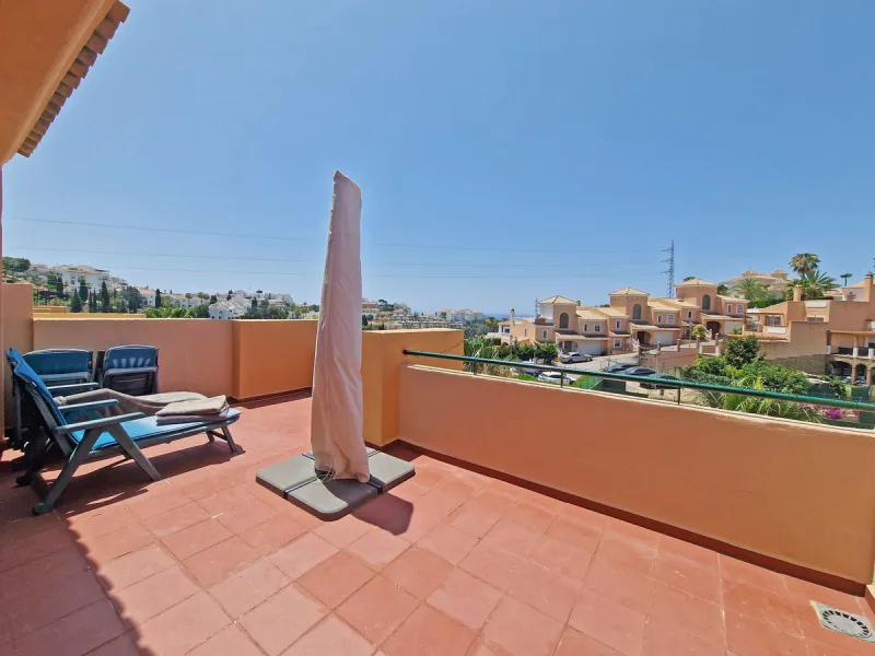 Stunning Penthouse Duplex with Open Golf & Sea Views – Riviera del Sol