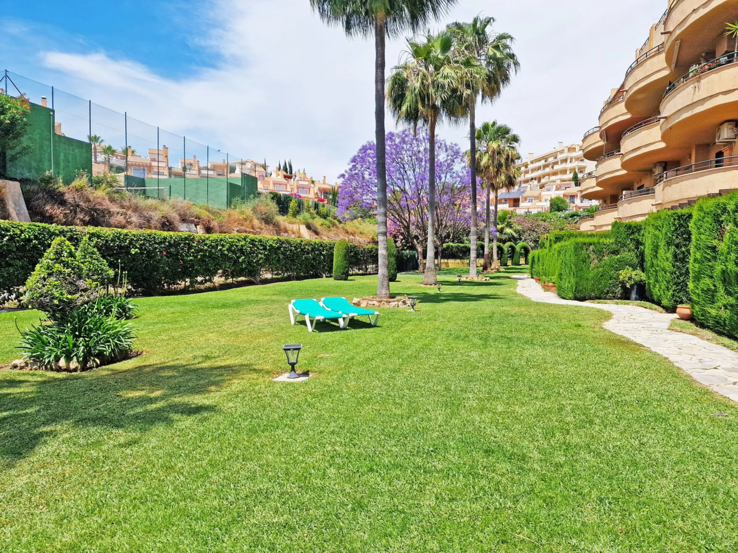 Stunning Penthouse Duplex with Open Golf & Sea Views – Riviera del Sol