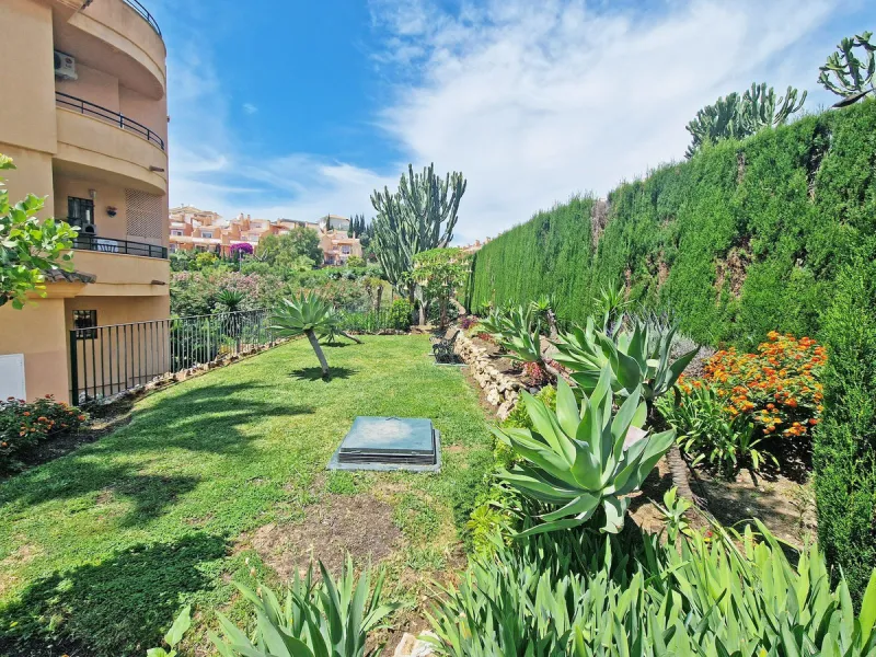 Stunning Penthouse Duplex with Open Golf & Sea Views – Riviera del Sol