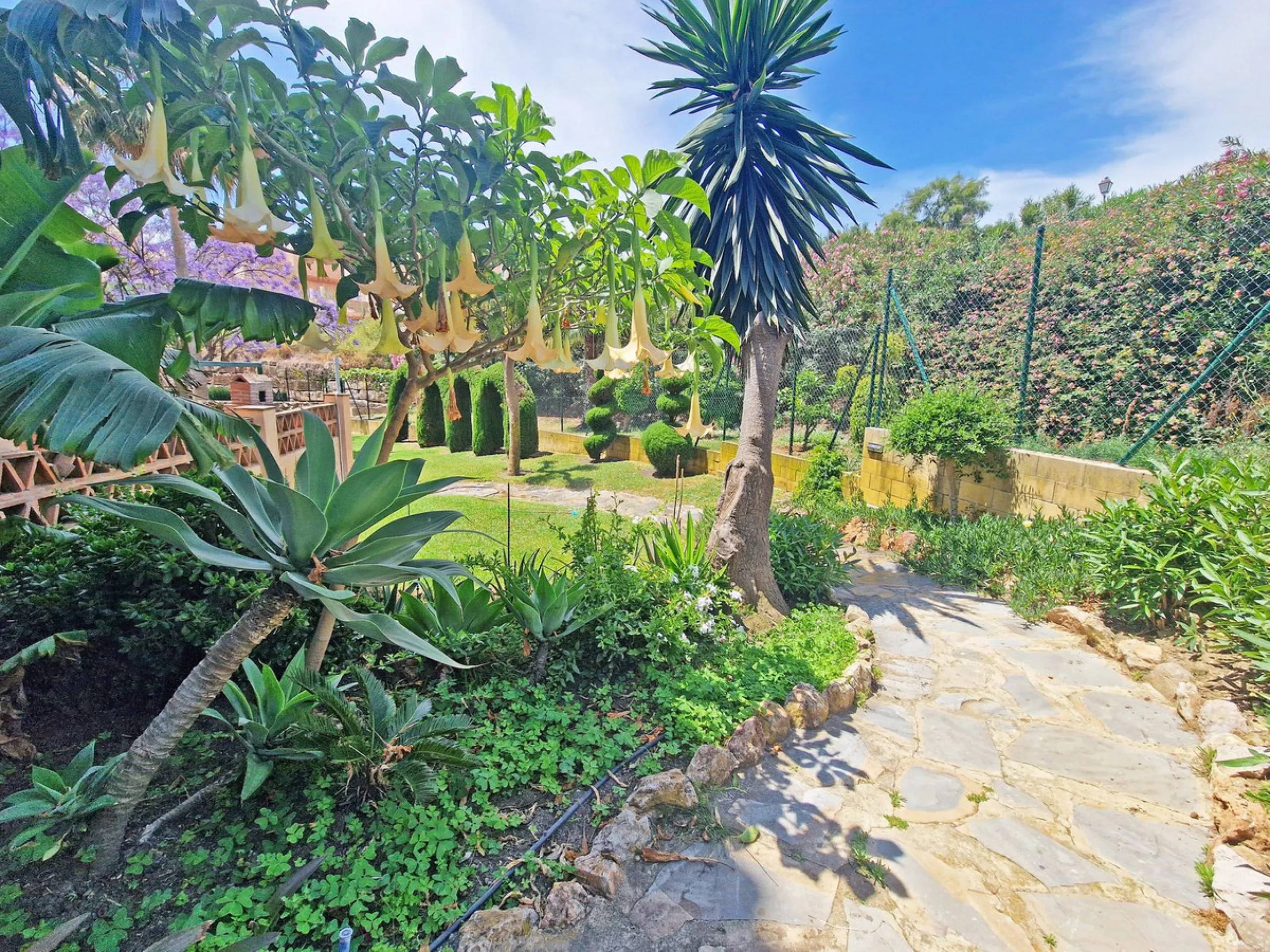 Stunning Penthouse Duplex with Open Golf & Sea Views – Riviera del Sol