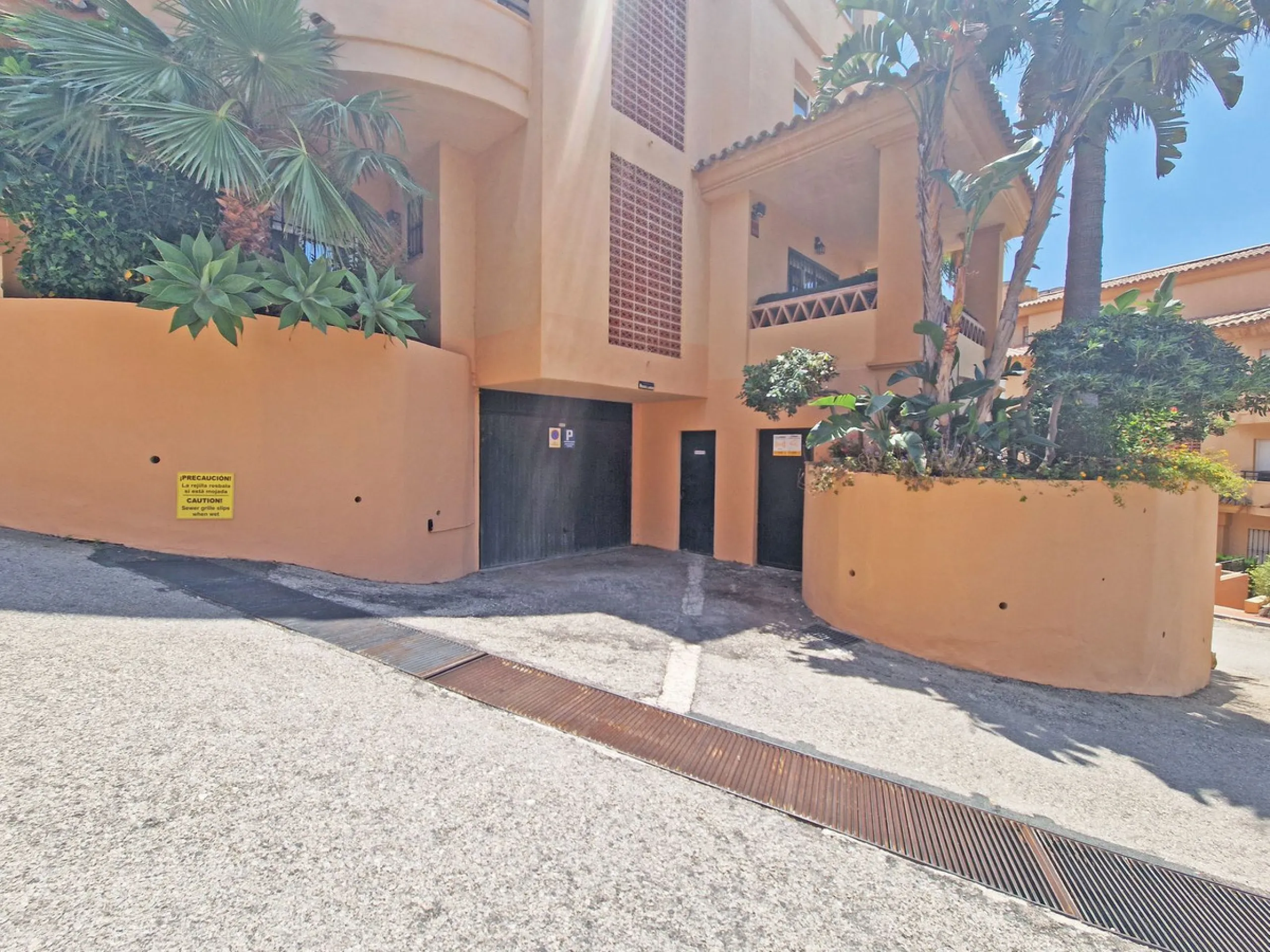 Stunning Penthouse Duplex with Open Golf & Sea Views – Riviera del Sol