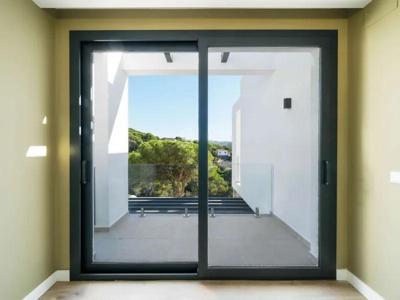 Modern and bright villa with sea views in Els Pinars, Lloret de Mar