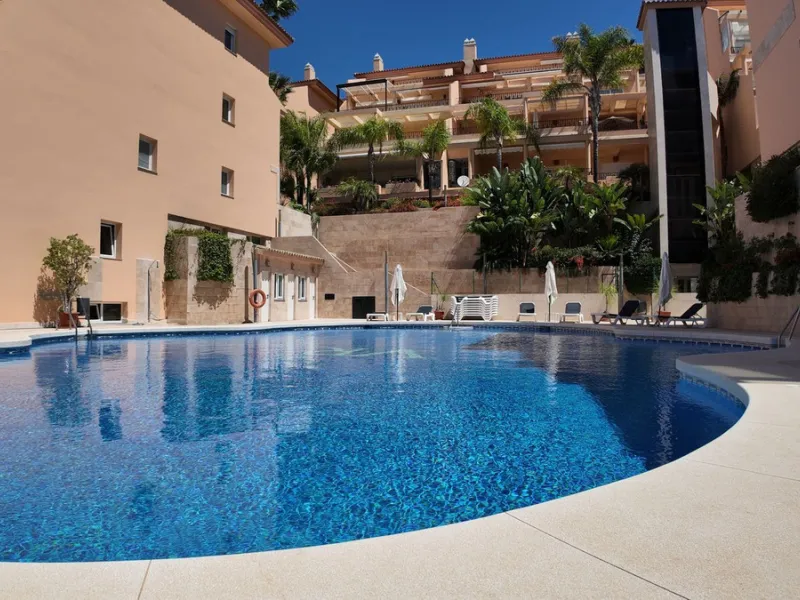Traumwohnung in Nueva Andalucia: Privatsphäre, Komfort und Ruhe