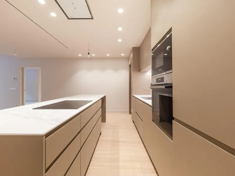 Exclusive renovated apartment with private garden in Barcelona