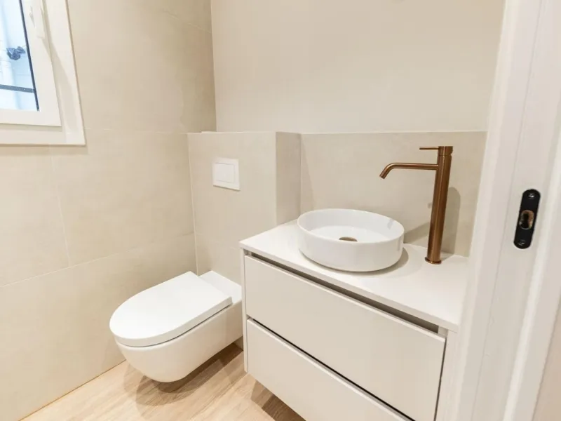 Exclusive renovated apartment with private garden in Barcelona