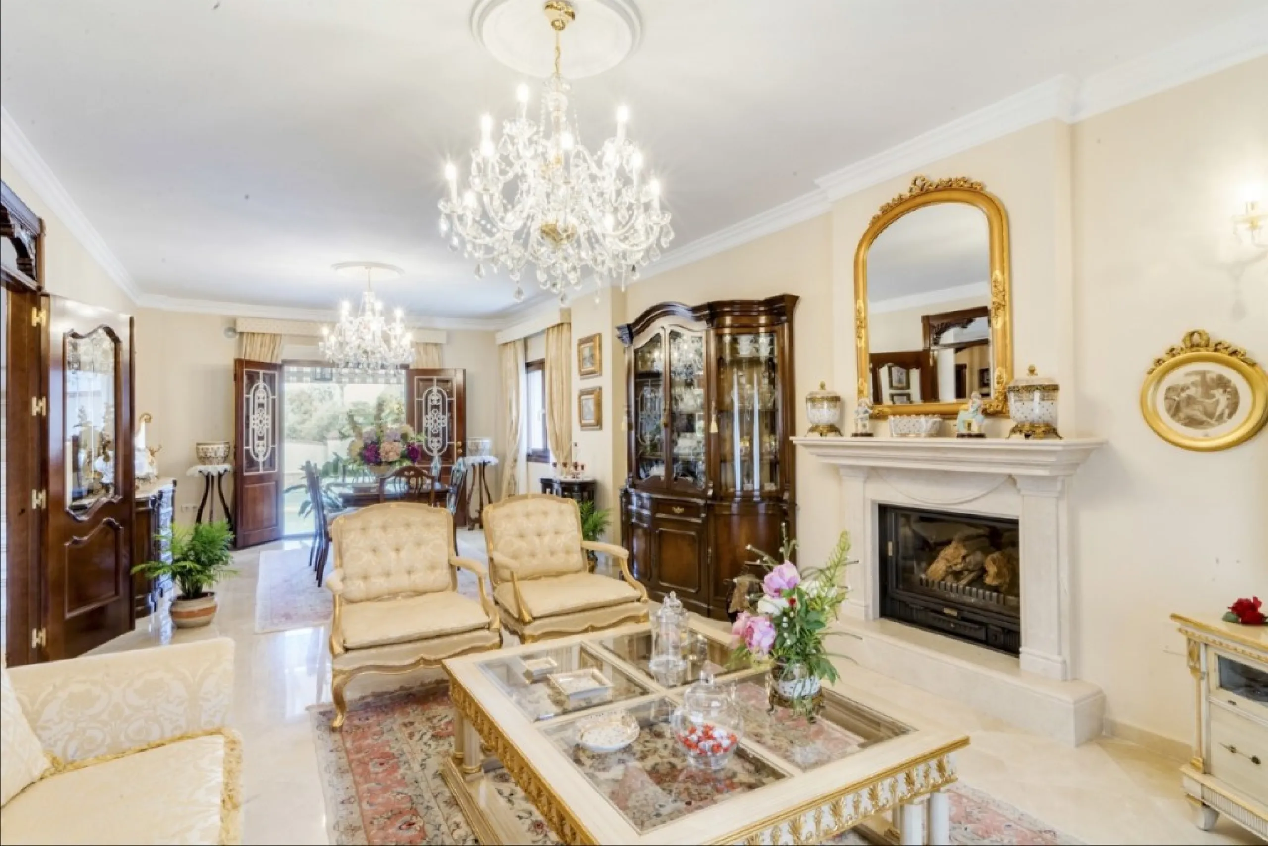 House - Detached Villa в продаже в Alhaurín el Grande, Málaga. В доме 6 спален и 4 ванных комнат. Площадь дома 391 м². Площадь участка 751 м²