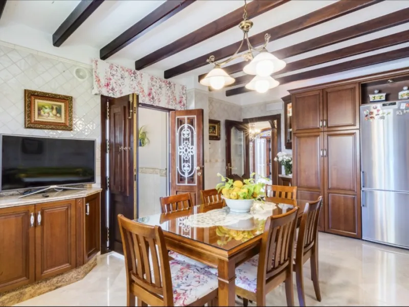 House - Detached Villa в продаже в Alhaurín el Grande, Málaga. В доме 6 спален и 4 ванных комнат. Площадь дома 391 м². Площадь участка 751 м²