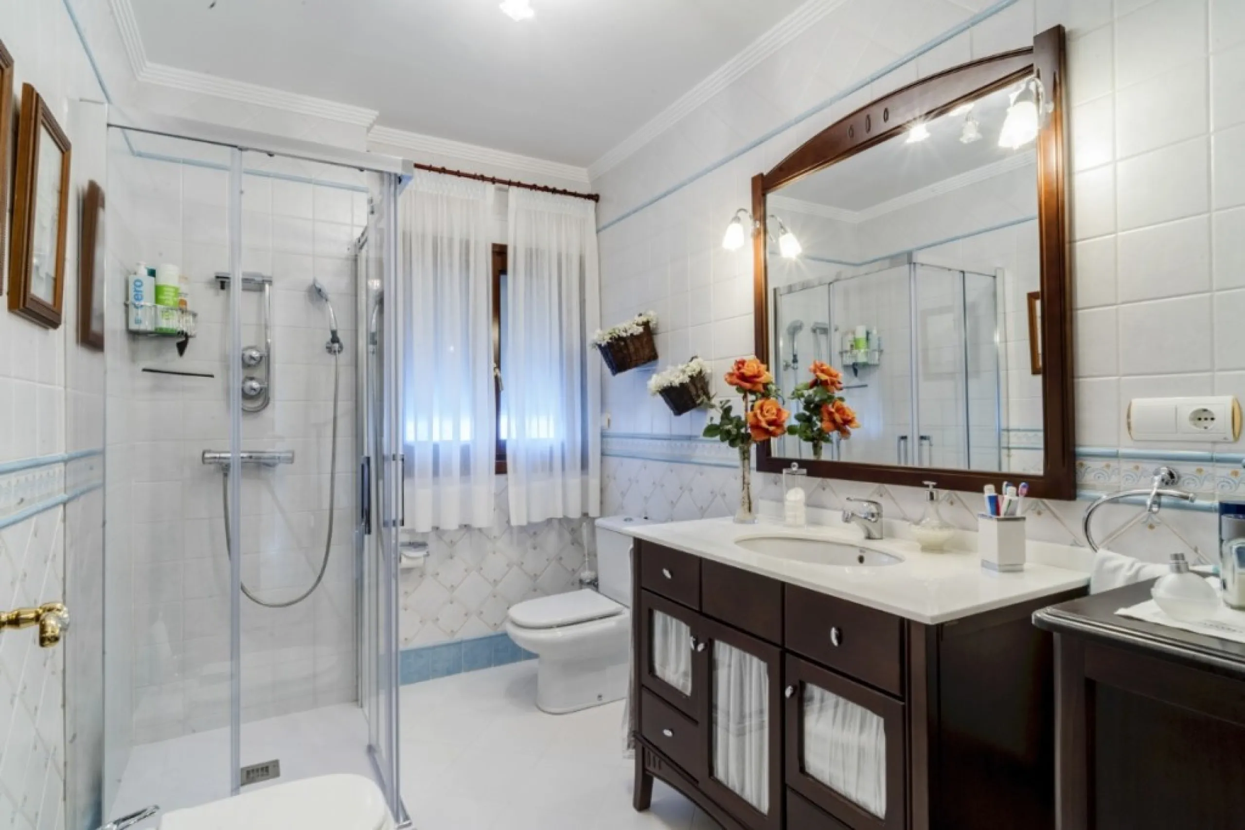 House - Detached Villa в продаже в Alhaurín el Grande, Málaga. В доме 6 спален и 4 ванных комнат. Площадь дома 391 м². Площадь участка 751 м²