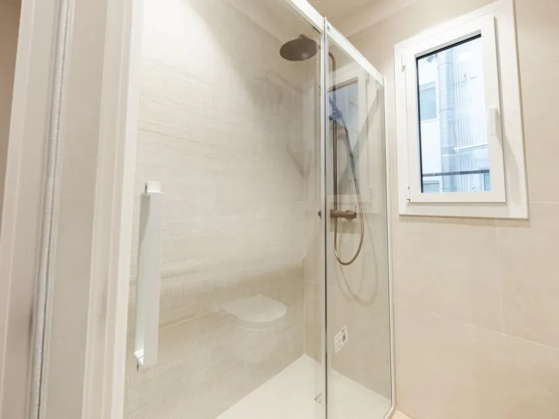 Exclusive renovated apartment with private garden in Barcelona