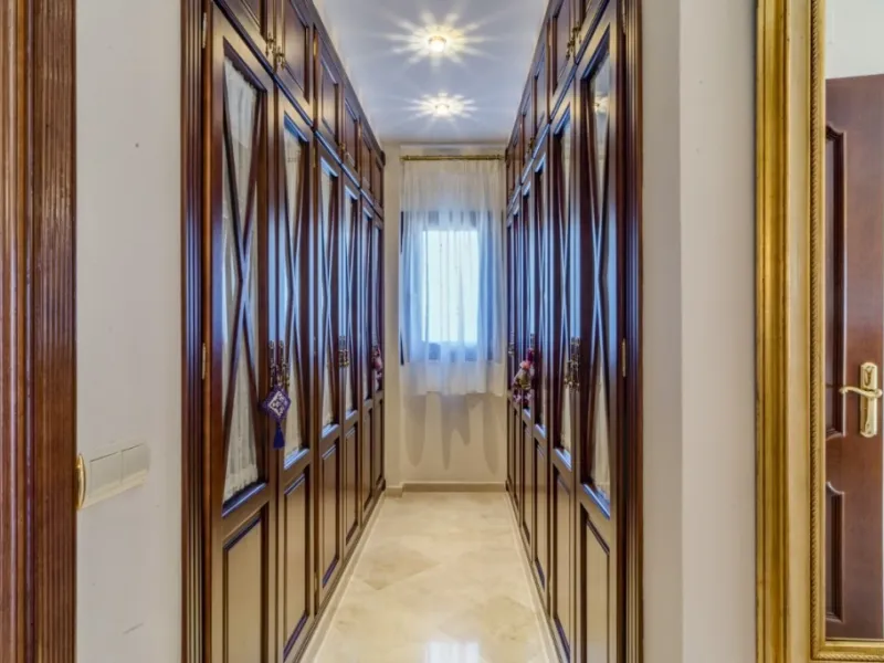 House - Detached Villa в продаже в Alhaurín el Grande, Málaga. В доме 6 спален и 4 ванных комнат. Площадь дома 391 м². Площадь участка 751 м²