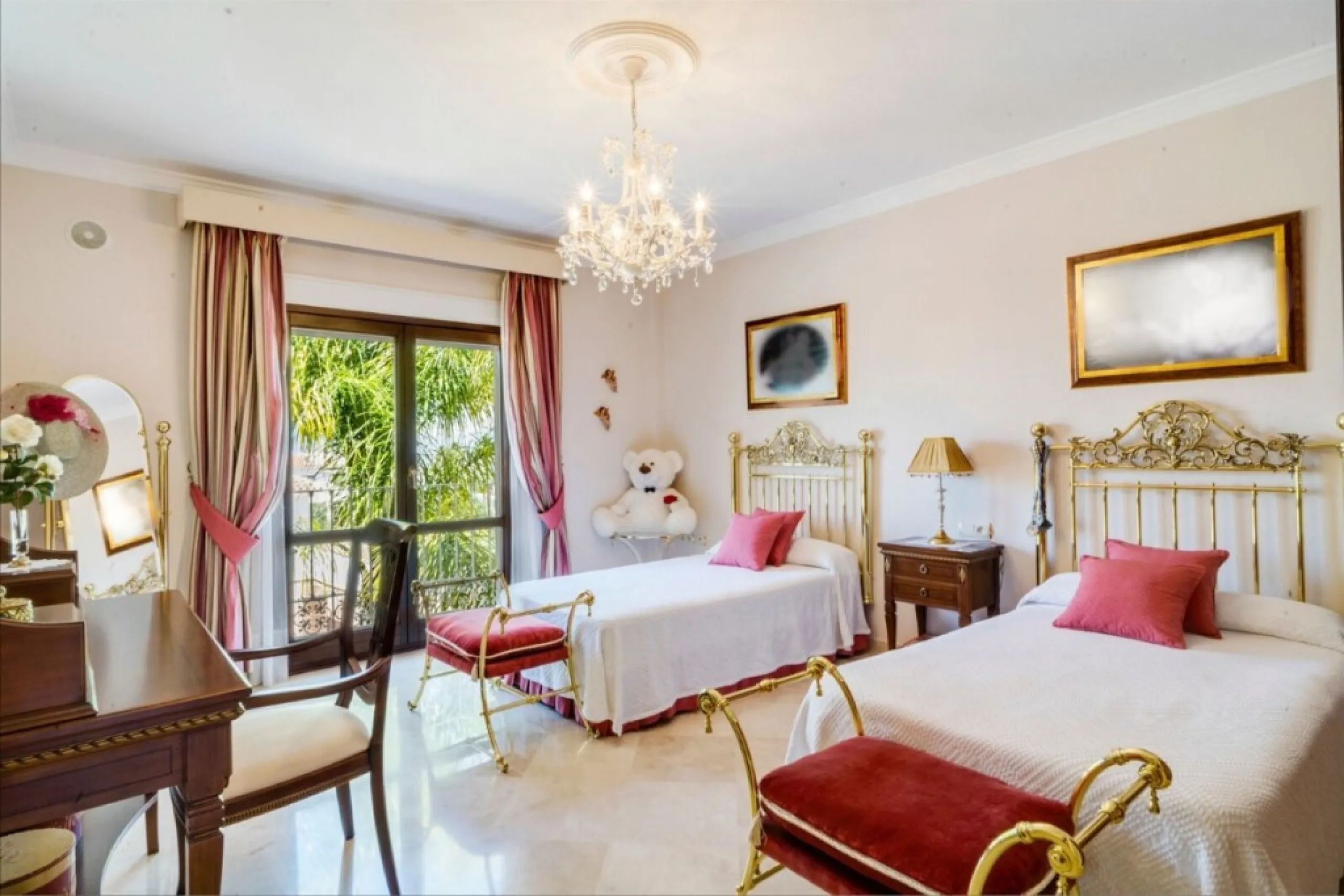 House - Detached Villa в продаже в Alhaurín el Grande, Málaga. В доме 6 спален и 4 ванных комнат. Площадь дома 391 м². Площадь участка 751 м²