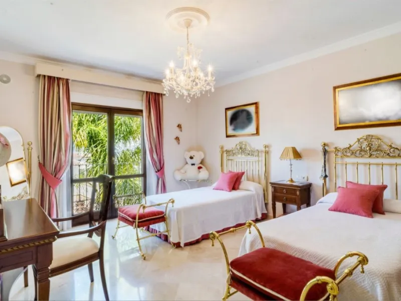 House - Detached Villa в продаже в Alhaurín el Grande, Málaga. В доме 6 спален и 4 ванных комнат. Площадь дома 391 м². Площадь участка 751 м²