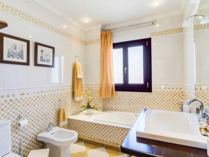 House - Detached Villa в продаже в Alhaurín el Grande, Málaga. В доме 6 спален и 4 ванных комнат. Площадь дома 391 м². Площадь участка 751 м²