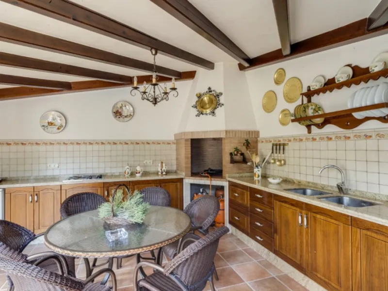 House - Detached Villa в продаже в Alhaurín el Grande, Málaga. В доме 6 спален и 4 ванных комнат. Площадь дома 391 м². Площадь участка 751 м²