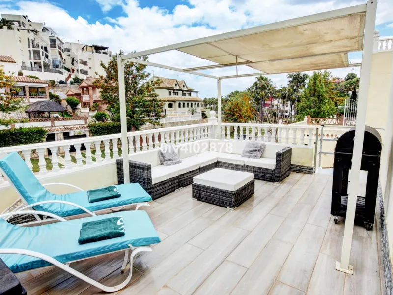 Prime Benalmádena Costa Residence with Guest Apartment, Pool, and Sea Views