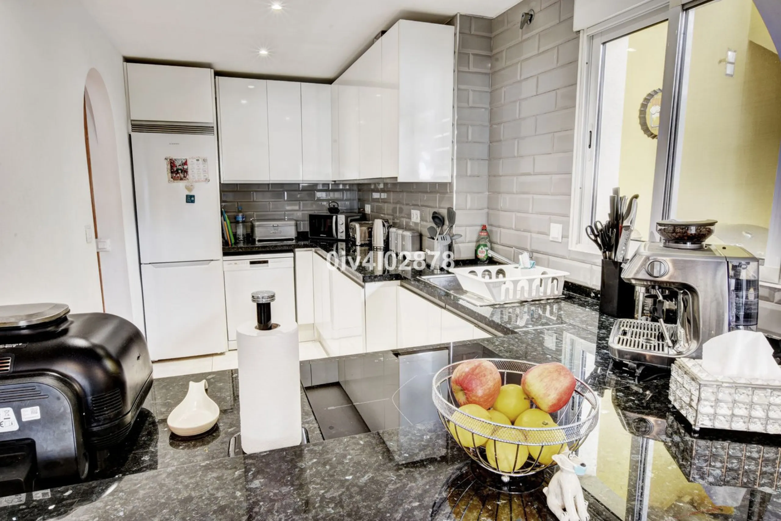 Prime Benalmádena Costa Residence with Guest Apartment, Pool, and Sea Views