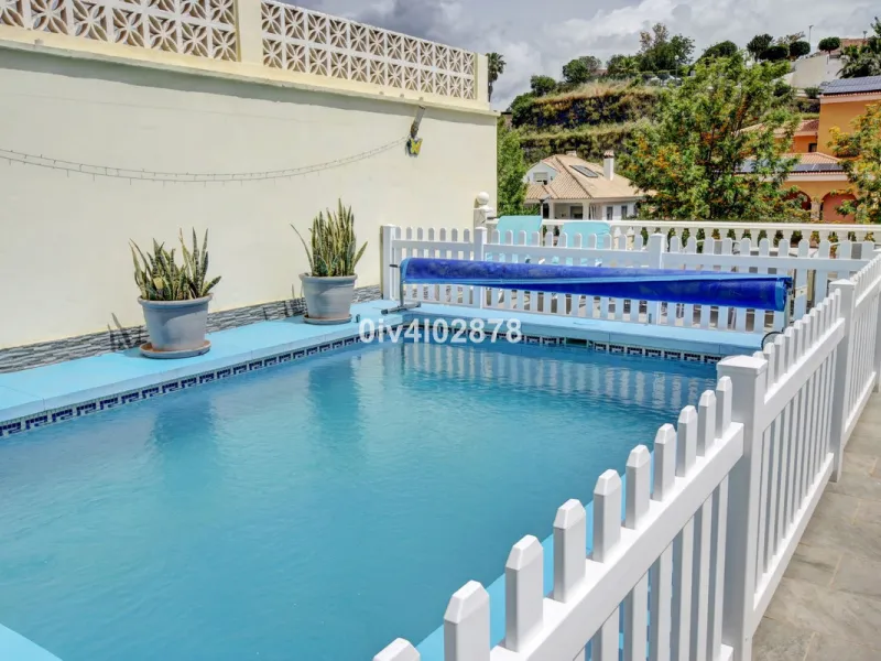 Prime Benalmádena Costa Residence with Guest Apartment, Pool, and Sea Views