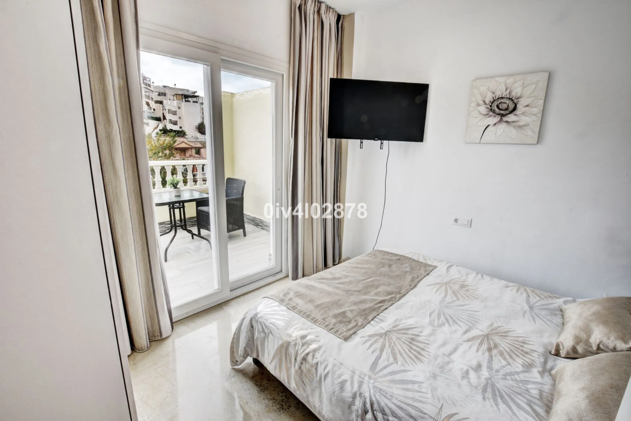 Prime Benalmádena Costa Residence with Guest Apartment, Pool, and Sea Views