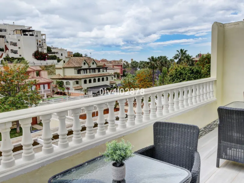 Prime Benalmádena Costa Residence with Guest Apartment, Pool, and Sea Views
