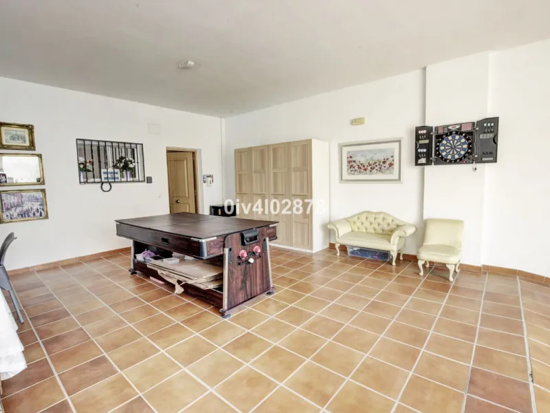 Prime Benalmádena Costa Residence with Guest Apartment, Pool, and Sea Views