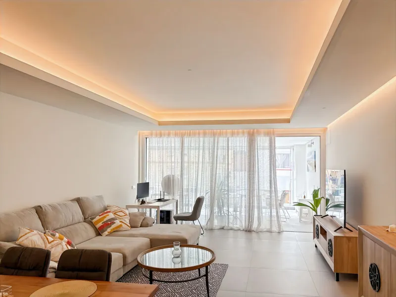 Right in the heart of Estepona's promenade, just across the endless blue of the Mediterranean, lies a home that's not just seen — it's felt. A place where every sunrise brings a sense of peace, where modern design and warmth blend in perfect harmony. This