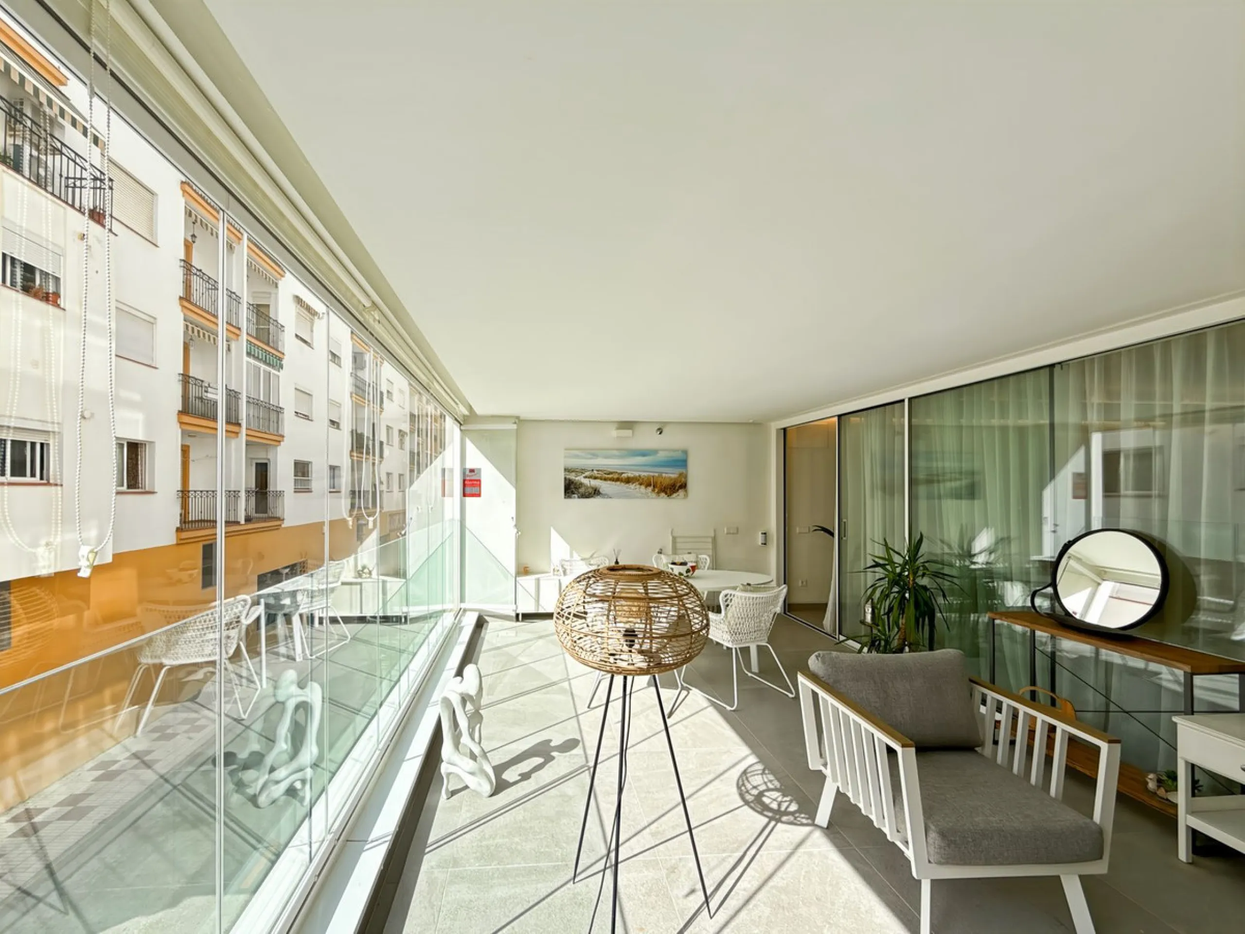 Right in the heart of Estepona's promenade, just across the endless blue of the Mediterranean, lies a home that's not just seen — it's felt. A place where every sunrise brings a sense of peace, where modern design and warmth blend in perfect harmony. This