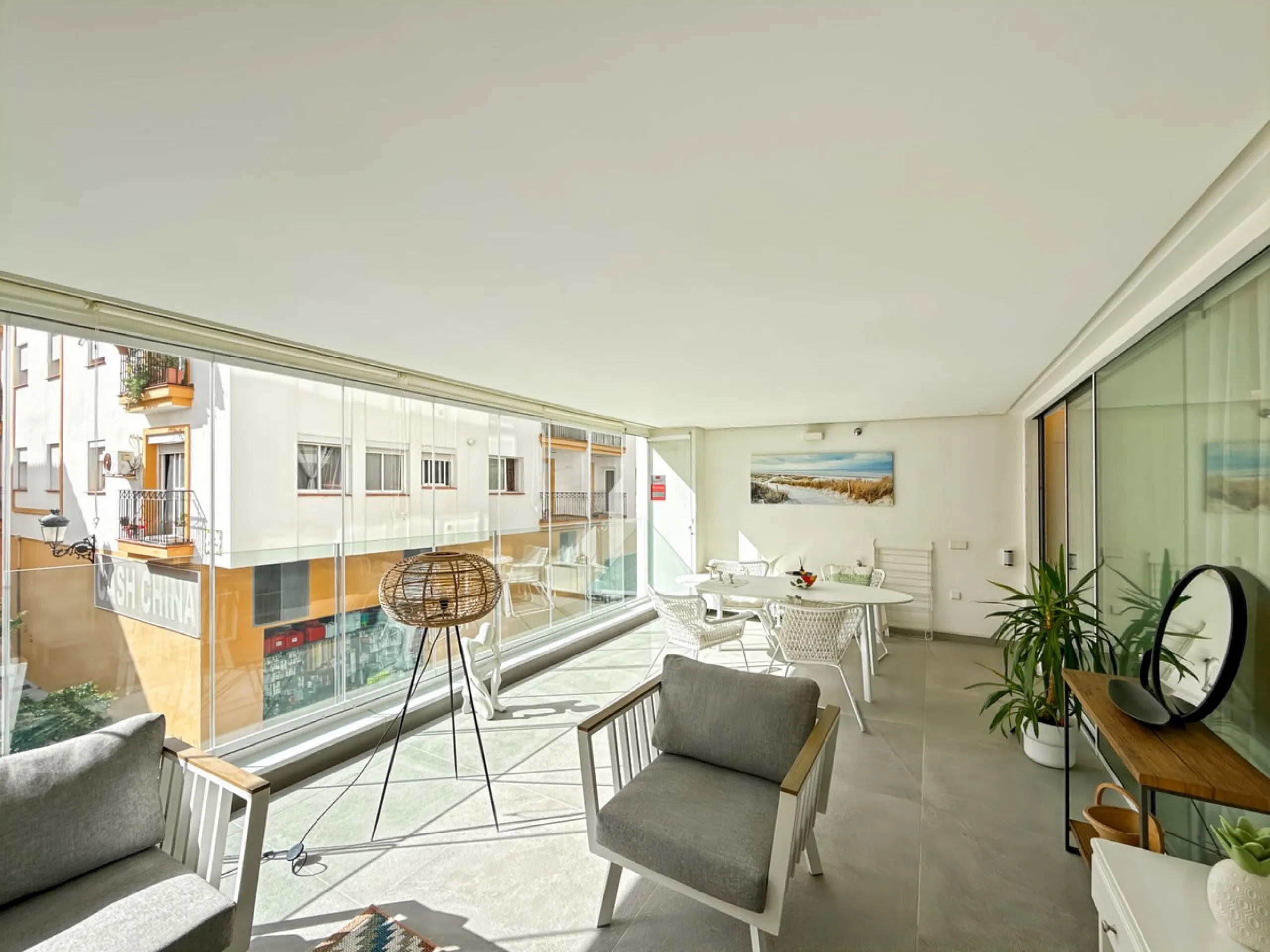 Right in the heart of Estepona's promenade, just across the endless blue of the Mediterranean, lies a home that's not just seen — it's felt. A place where every sunrise brings a sense of peace, where modern design and warmth blend in perfect harmony. This