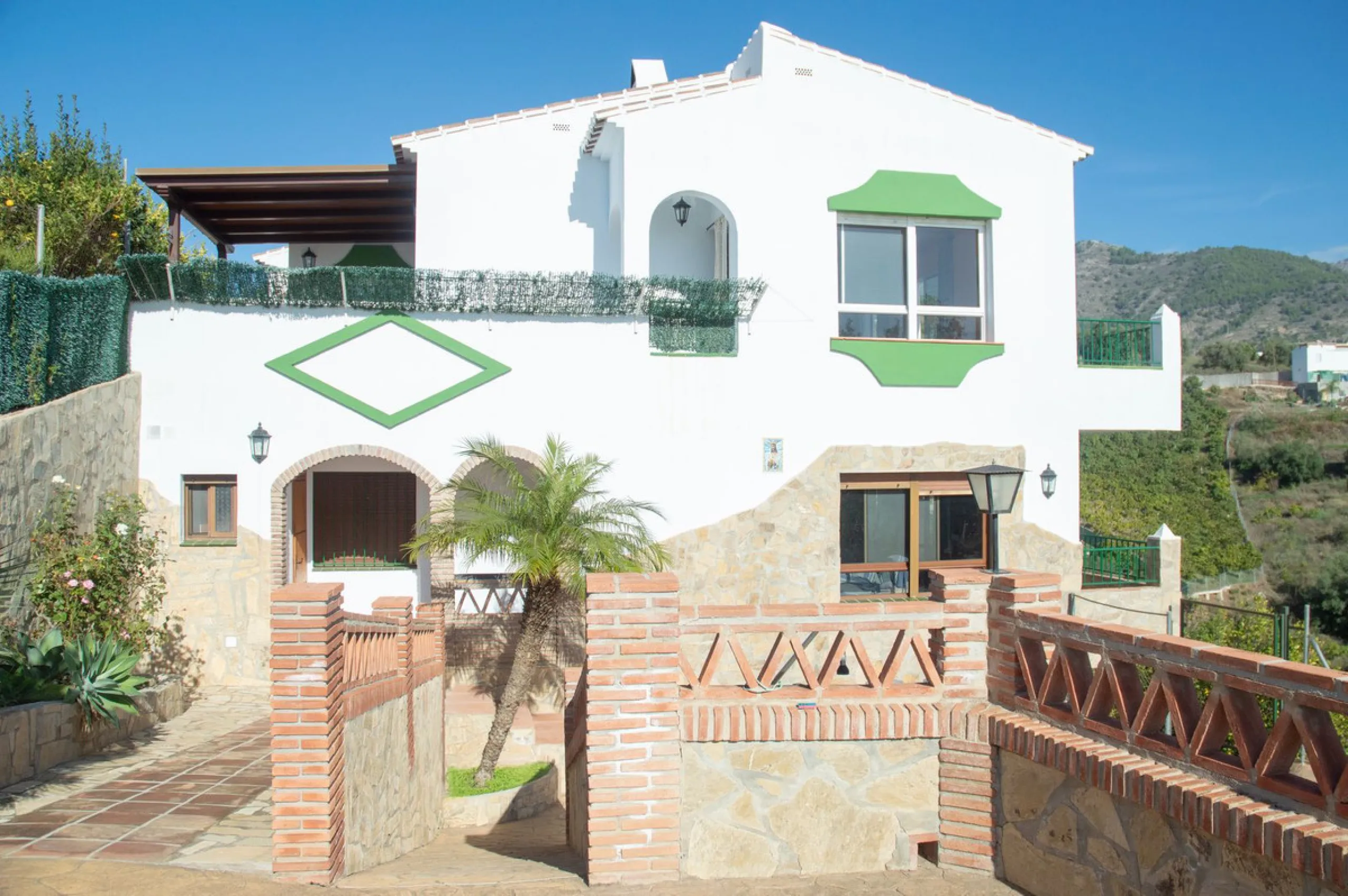 Charming Country Villa with Two Independent Homes, Private Pools & Stunning Views – Frigiliana